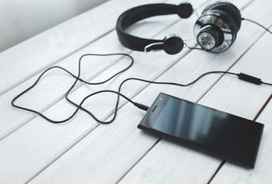 超级魔鬼赛程！29岁国脚自由身离队！今夏英超西甲豪门免签